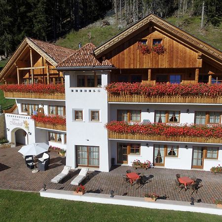 Apartments Mirabell Livinallongo Del Col Di Lana Exterior photo